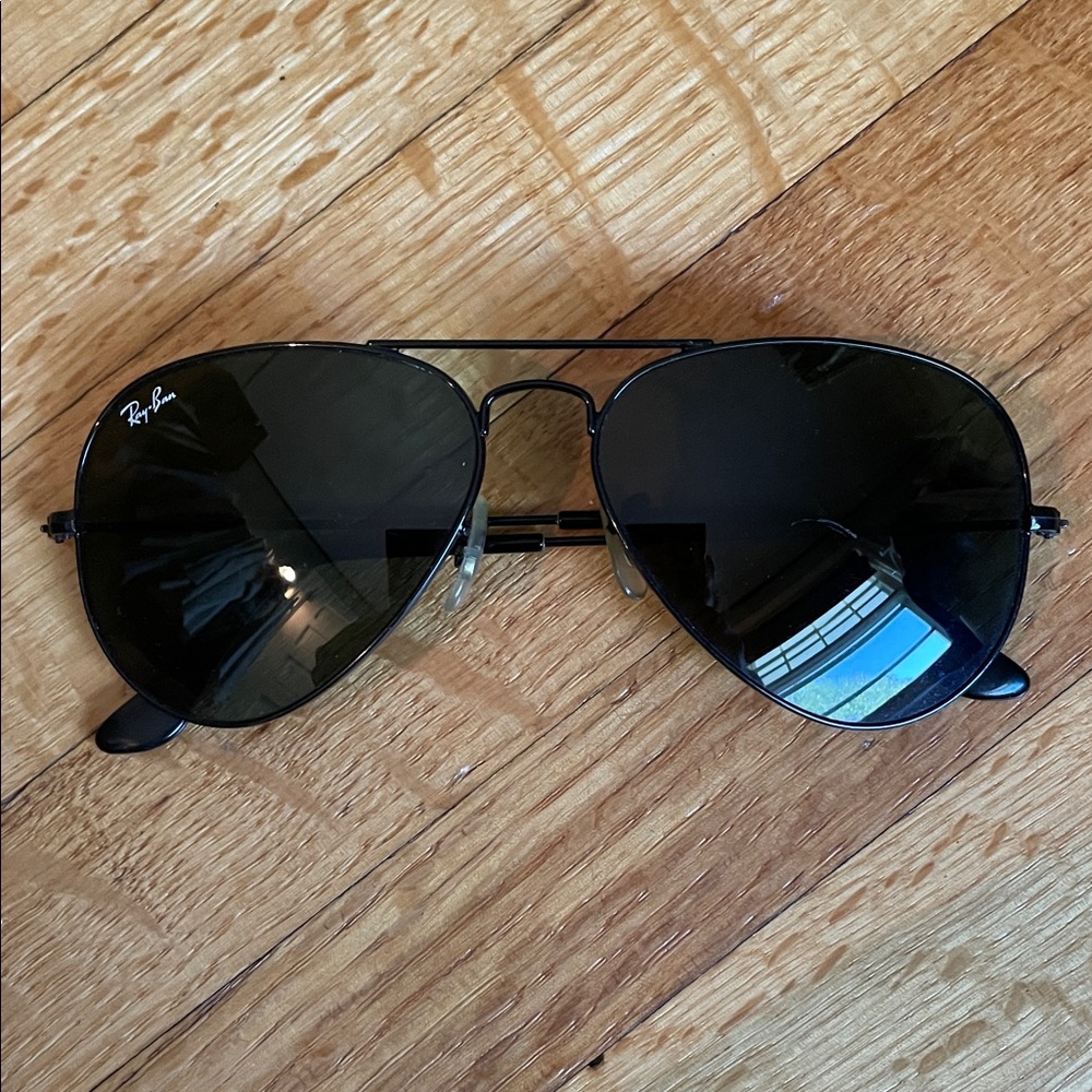 Ray-Ban Black Large Metal Aviator